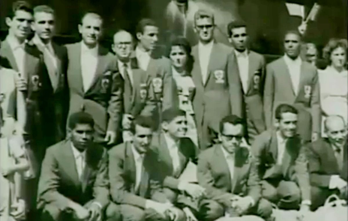 Associação Atlética Portuguesa Santista versus Apartheid