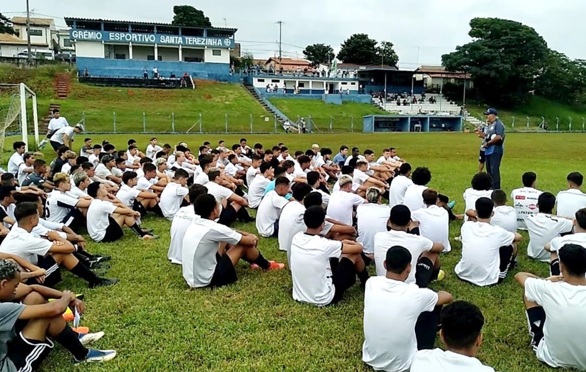 Mais de 300 garotos são avaliados na peneira da categoria sub-20 do São  Bento