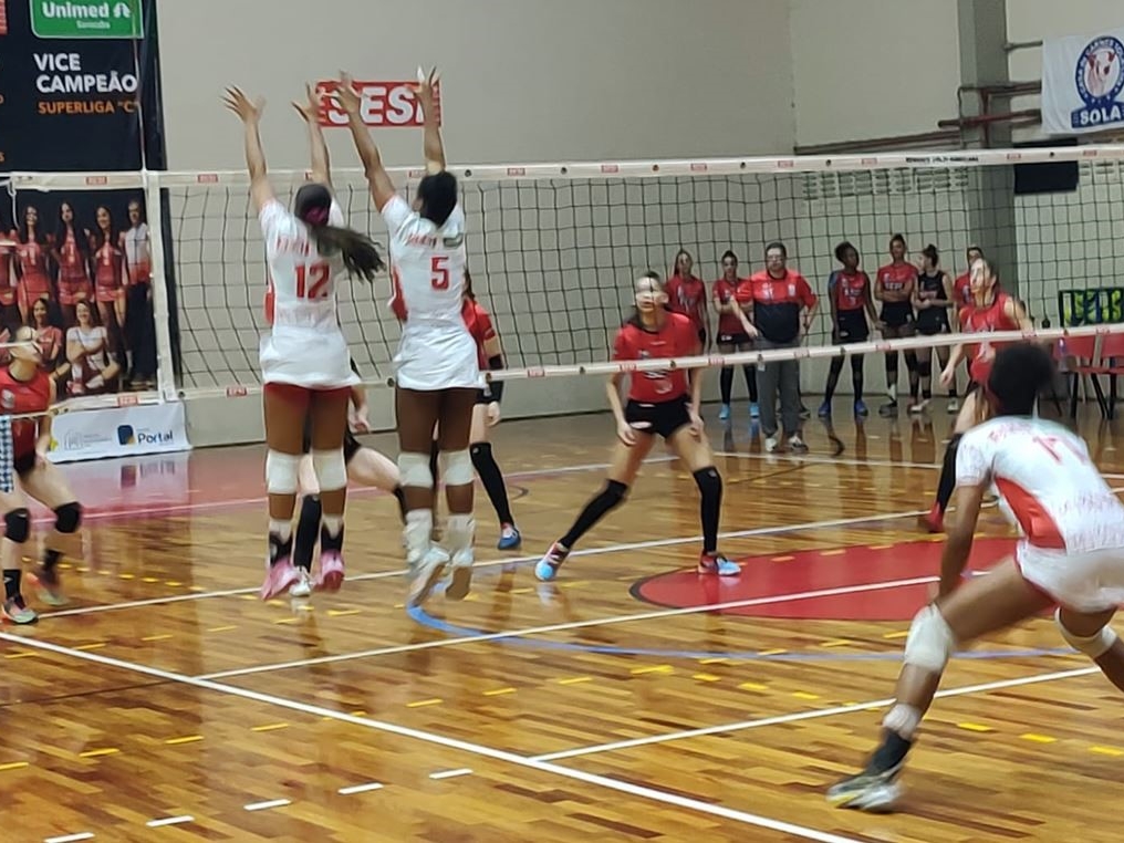 Vôlei Feminino de Santos estreia no Paulista Sub-21 em Bauru