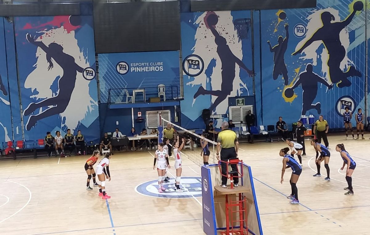 Renasce Voleibol joga contra o Sesi São Paulo em Sorocaba nesta